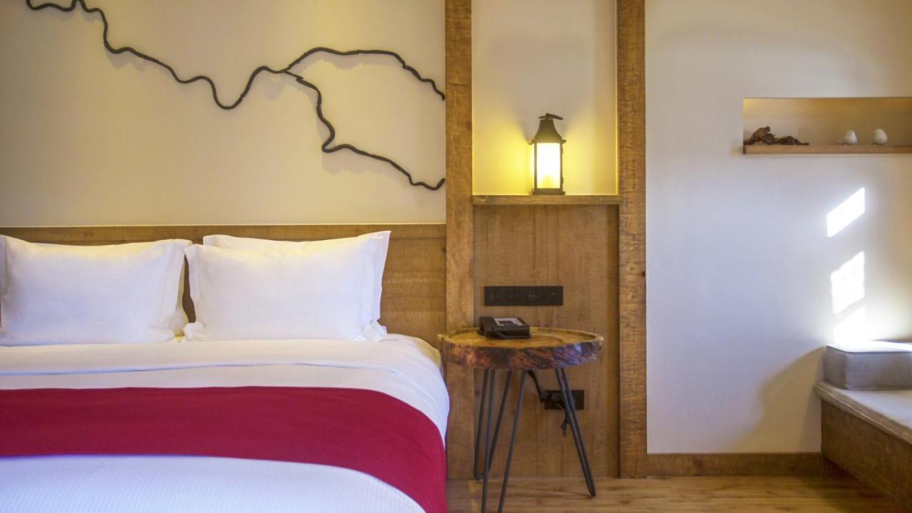 Lux* Tea Horse Road Benzilan Hotell Exteriör bild
